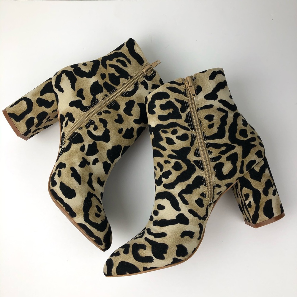 Band of Gypsies Andrea Leopard Print Vegan Booties - Picture 6 of 10